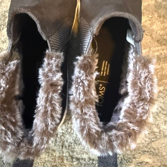 Toms Bryce 9 slip on suede mid sneaker faux fur trim 2902 - Picture 6 of 10
